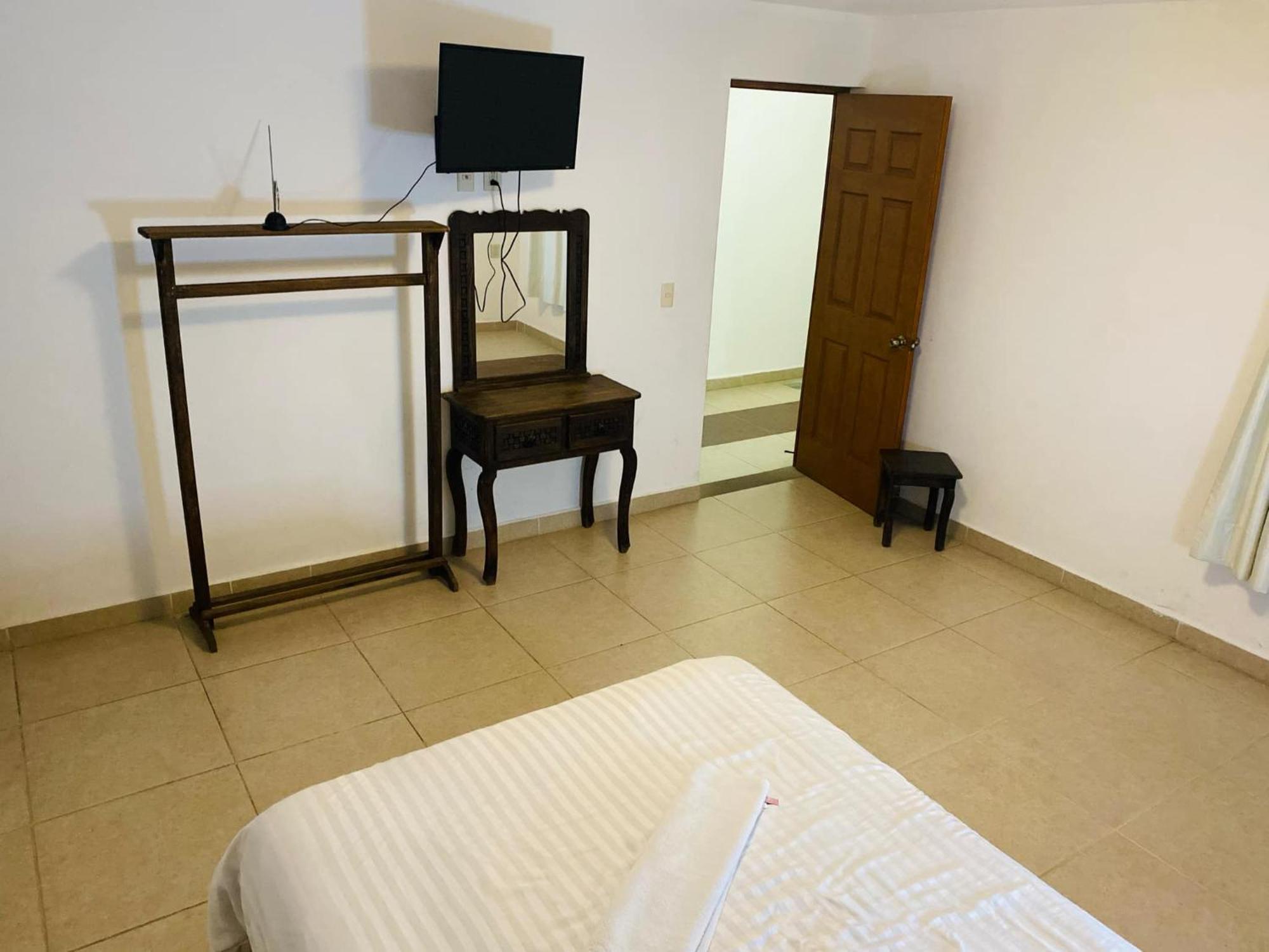 Hotel Gu ซานกริสโตบัล เด ลาสกาซาส ภายนอก รูปภาพ