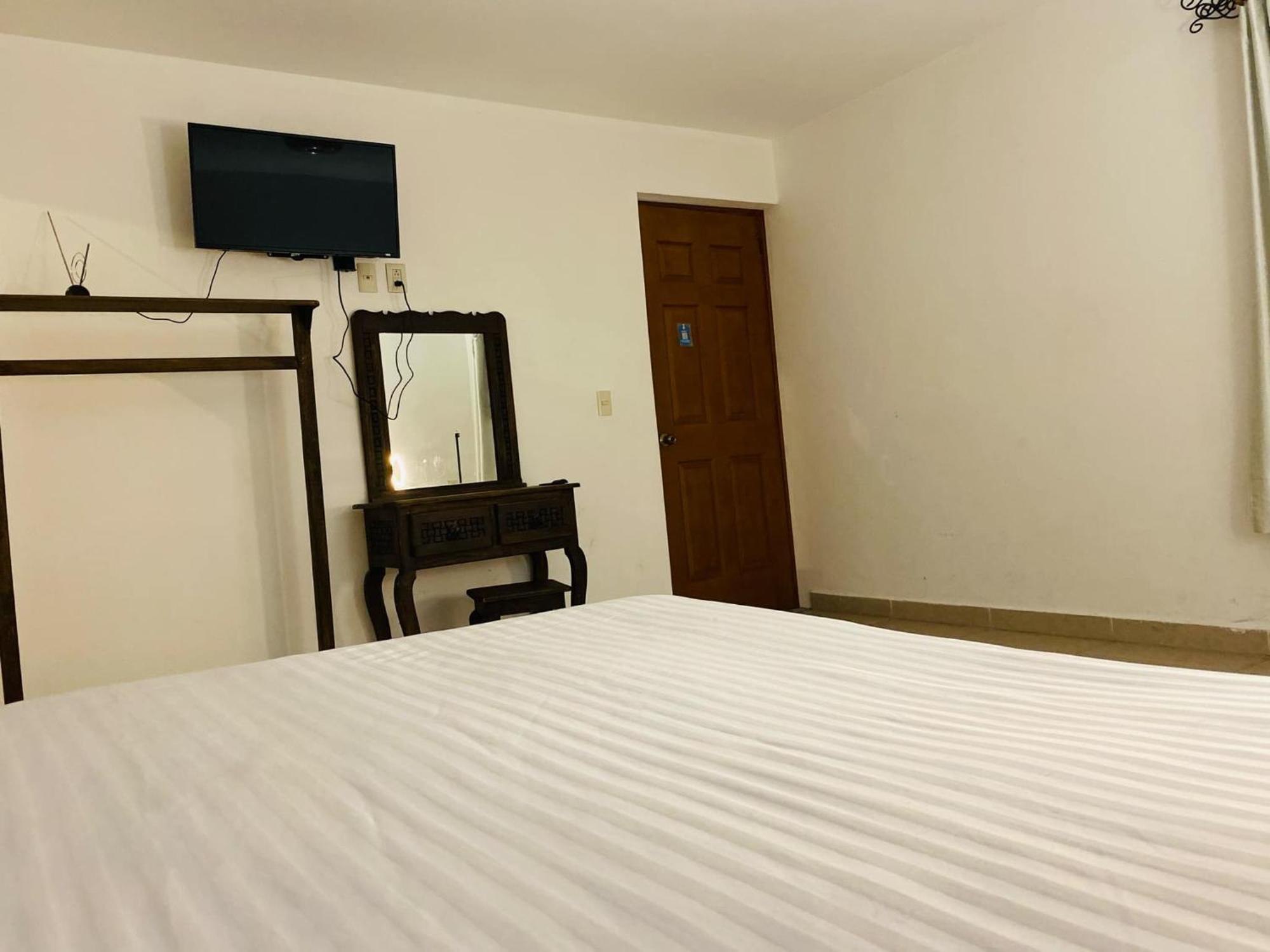 Hotel Gu ซานกริสโตบัล เด ลาสกาซาส ภายนอก รูปภาพ
