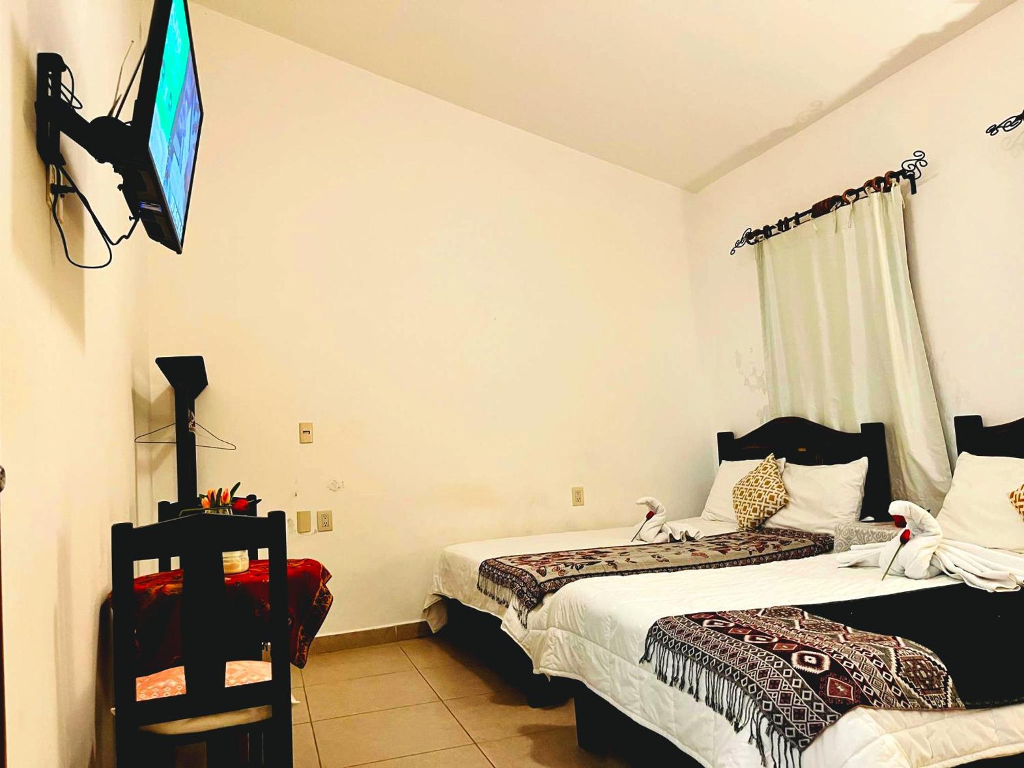 Hotel Gu ซานกริสโตบัล เด ลาสกาซาส ภายนอก รูปภาพ
